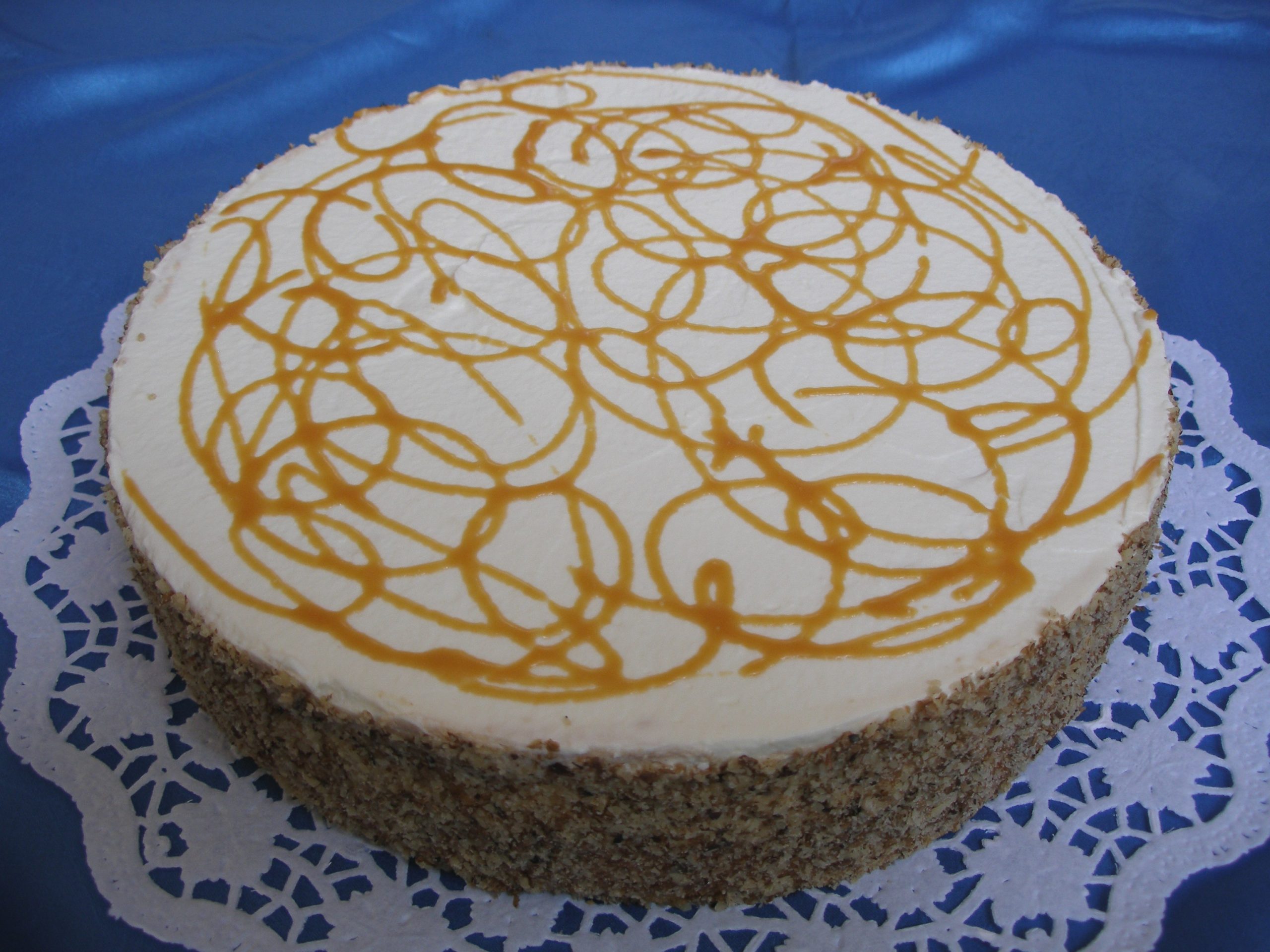 Art.Nr. 043 – Erdnuss-Karamell-Torte
